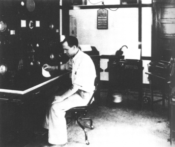 RadioOpert.gif (78627 bytes)